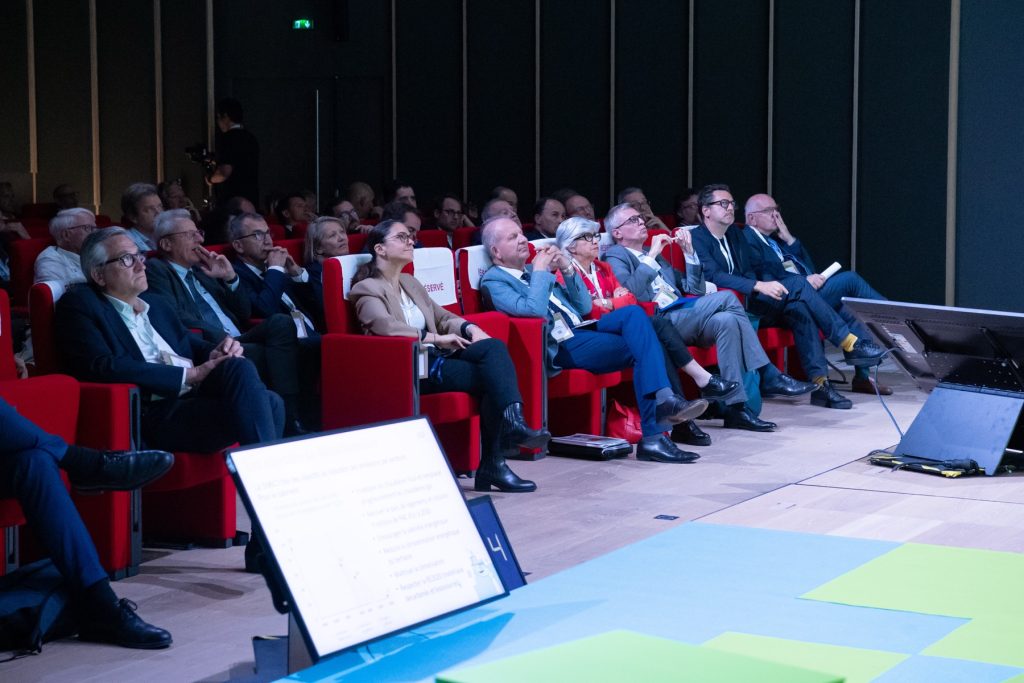 Le public des Rencontres de la construction 2026 pendant les échanges